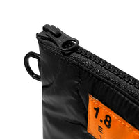 POCHETTE PLATE MATELASSÉE POM M (NOIR) | RECYCLÉ